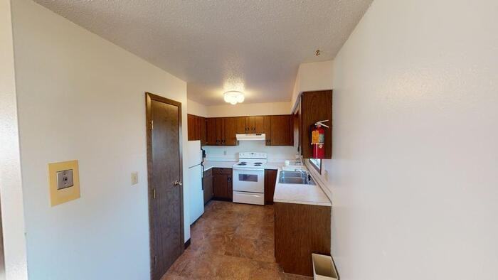 209 N 11th St #4 - Photo 5 of 15
