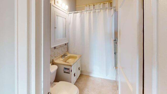 302 N 15th St - Photo 4 of 10