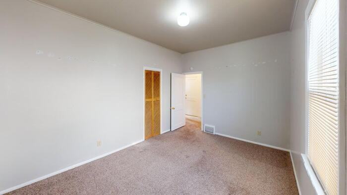 302 N 15th St - Photo 7 of 10