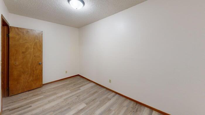 1100 Pleasant St #7 - Photo 6 of 10