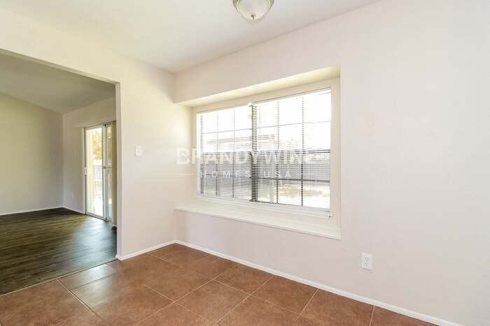 802 Edgemont Dr - Photo 7 of 24