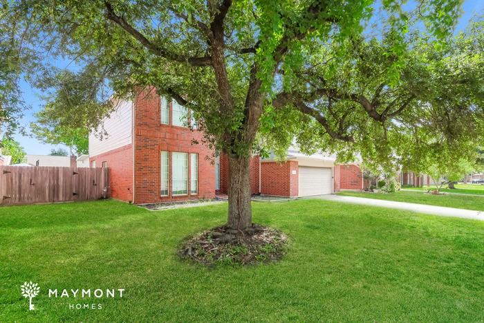 4158 Surreydon Dr - Photo 2 of 3