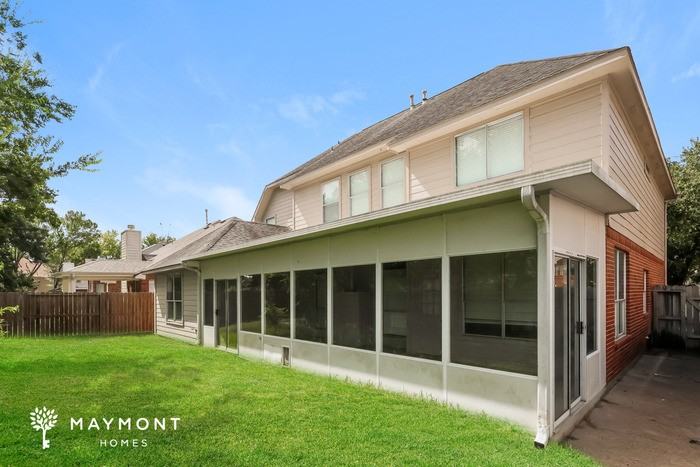 4158 Surreydon Dr - Photo 3 of 3
