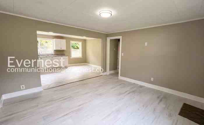 119 Westbrook Ave - Photo 4 of 16