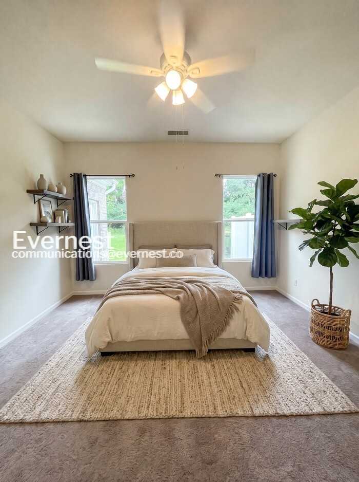 806 Sunset View Dr - Photo 3 of 30