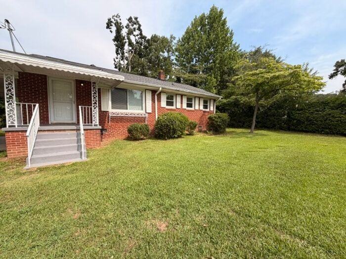 10 Tipperary Ln - Photo 2 of 17