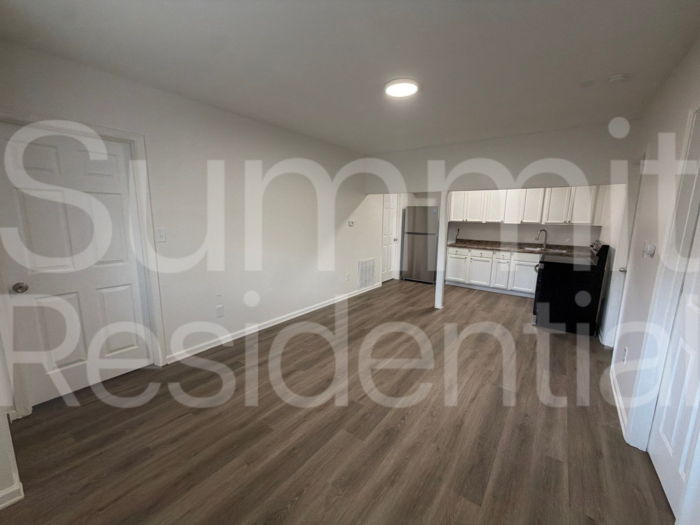 327 Laclede St #B - Photo 3 of 17