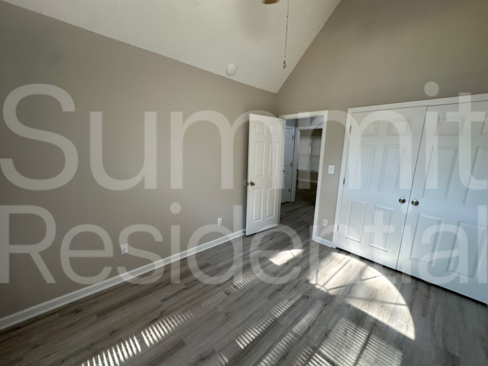 7112 Deer Brook St - Photo 5 of 11