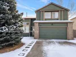 featured image of 3212 Blue Grass Cir