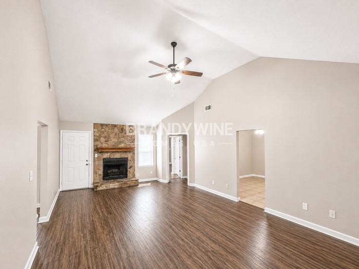 7626 Didwell Ct - Photo 4 of 24