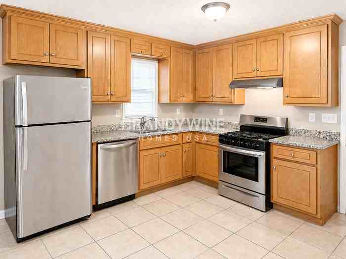 7626 Didwell Ct - Photo 6 of 24