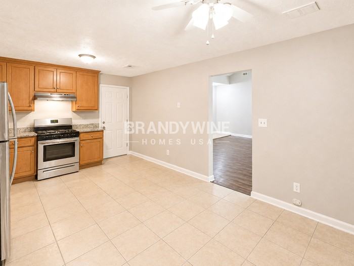 7626 Didwell Ct - Photo 7 of 24