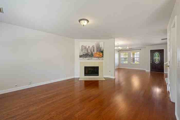 14716 Lantern Dr - Photo 4 of 21