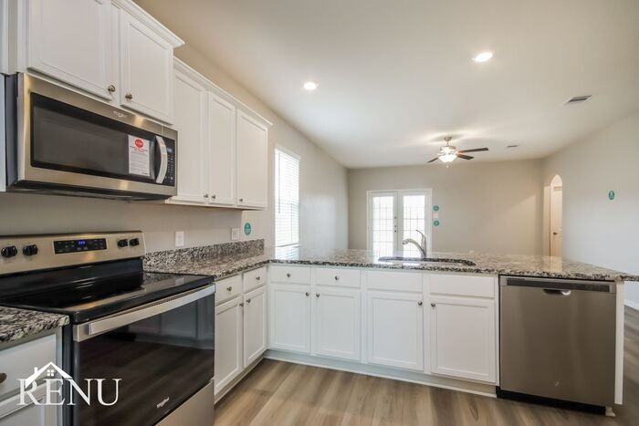 25381 Cypress Bend Dr - Photo 3 of 23