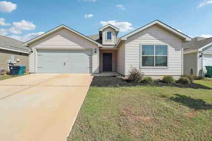405 Abram Ave - Photo 4 of 49