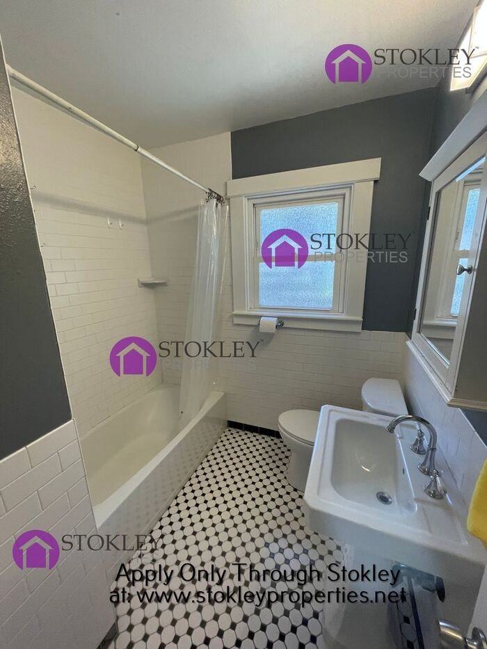 105 W 6th St - Photo 5 of 13