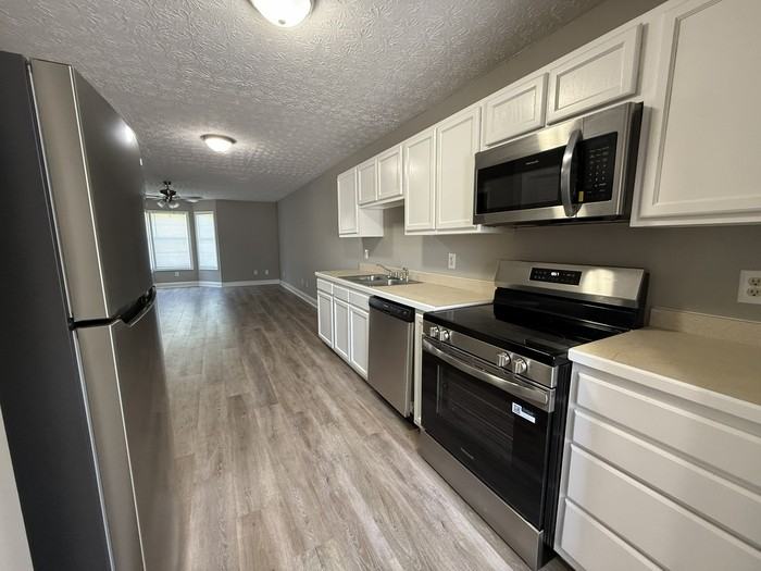 289 Westchester Dr #1 - Photo 4 of 19
