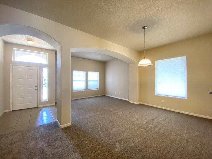 2132 Palenque Dr Se - Photo 2 of 28