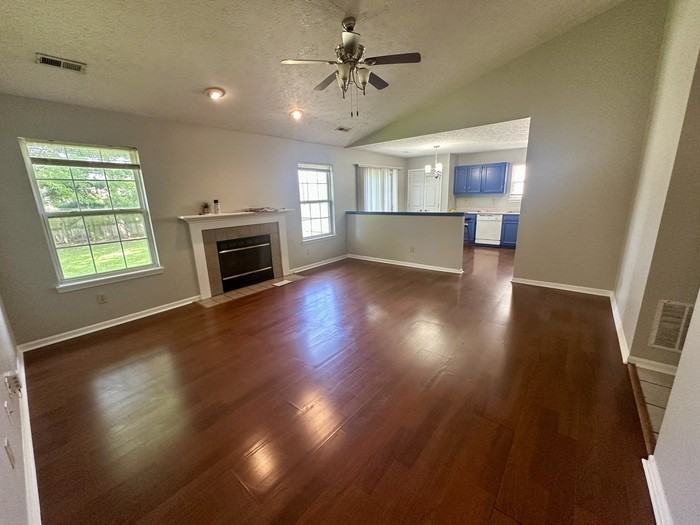 5960 Sycamore Forge Ln - Photo 2 of 20