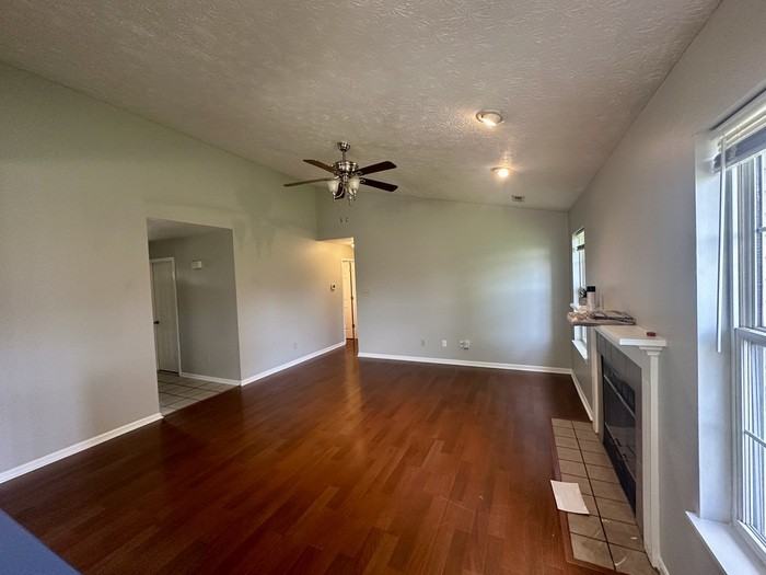 5960 Sycamore Forge Ln - Photo 3 of 20