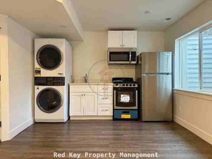 119 E 730 N #B - Photo 3 of 8