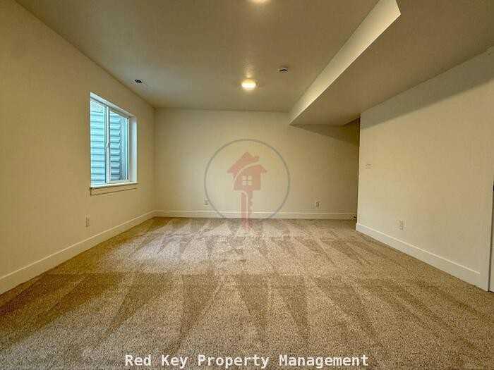 119 E 730 N #B - Photo 4 of 8