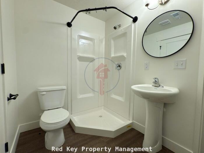 119 E 730 N #B - Photo 7 of 8