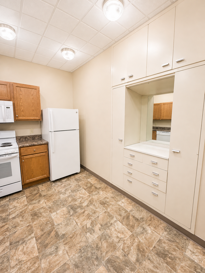 Madison Street Apartments - Photo 3 of 23