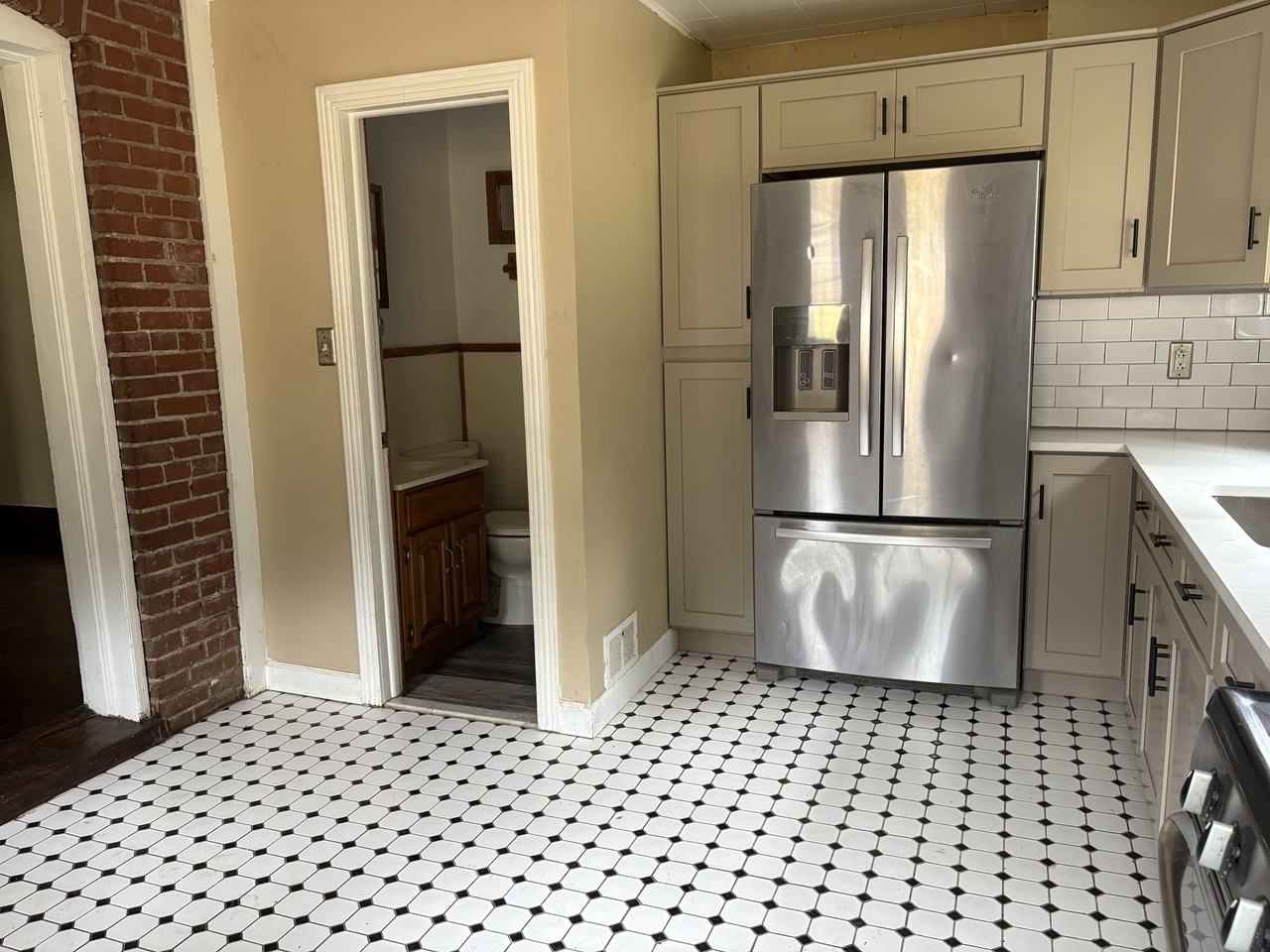 59 South Park Avenue - Photo 7 of 23
