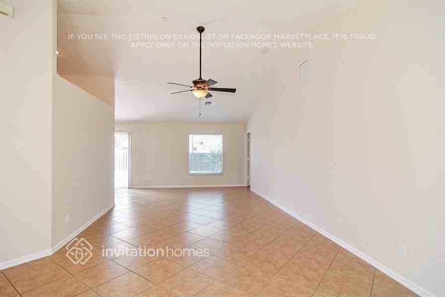 3597 Sw Ronald St - Photo 4 of 20