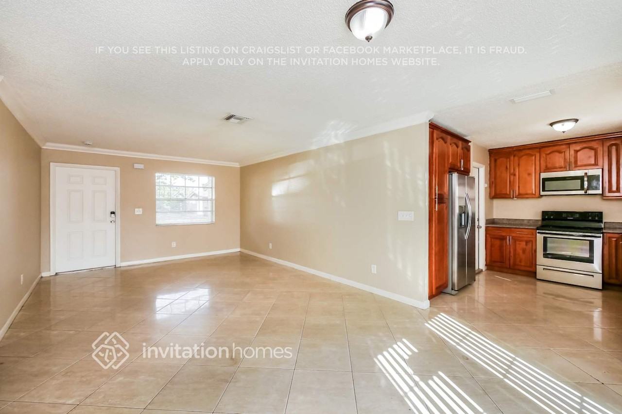7750 Nw 45th Ct - Photo 7 of 17