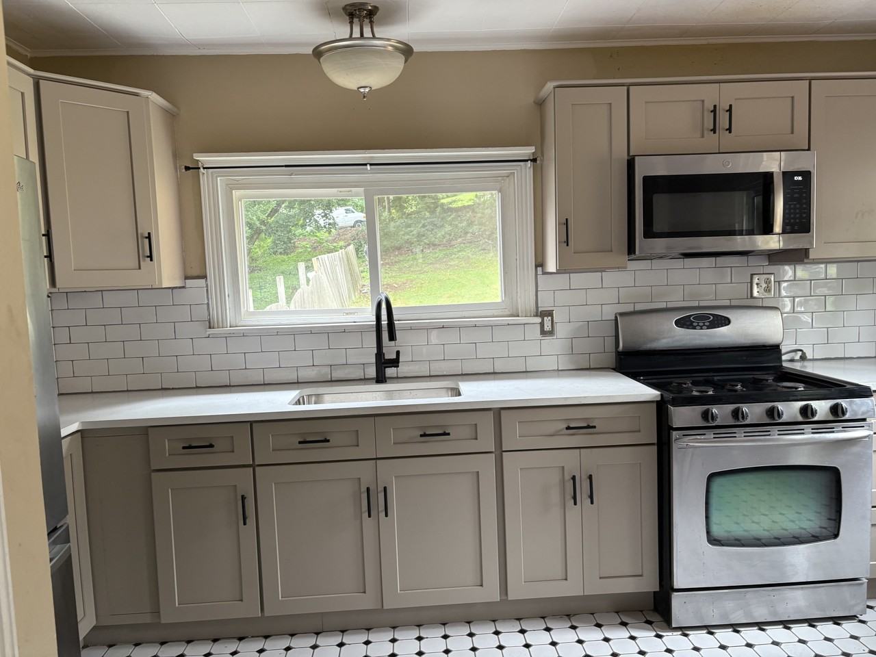 59 South Park Avenue - Photo 5 of 23