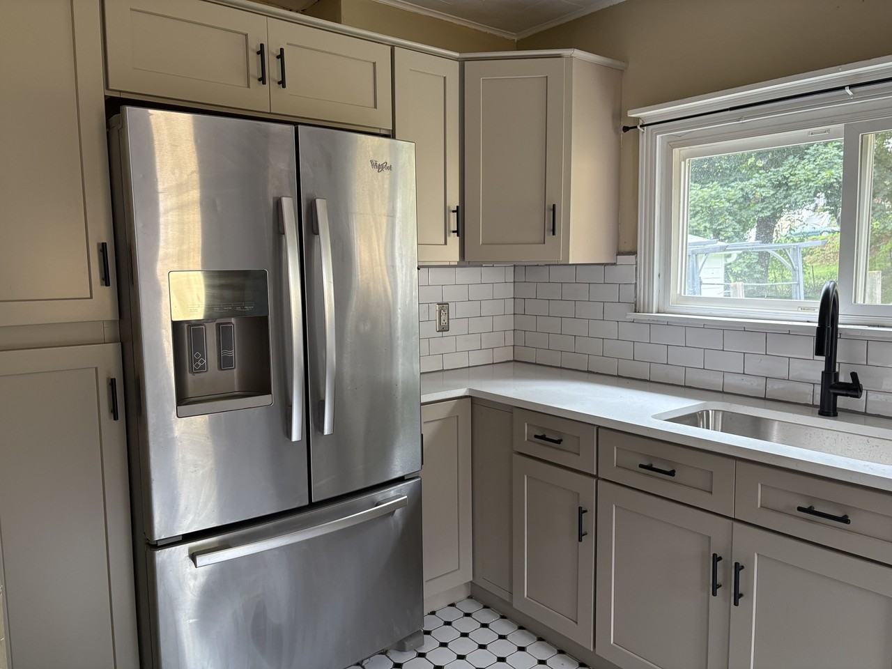 59 South Park Avenue - Photo 6 of 23