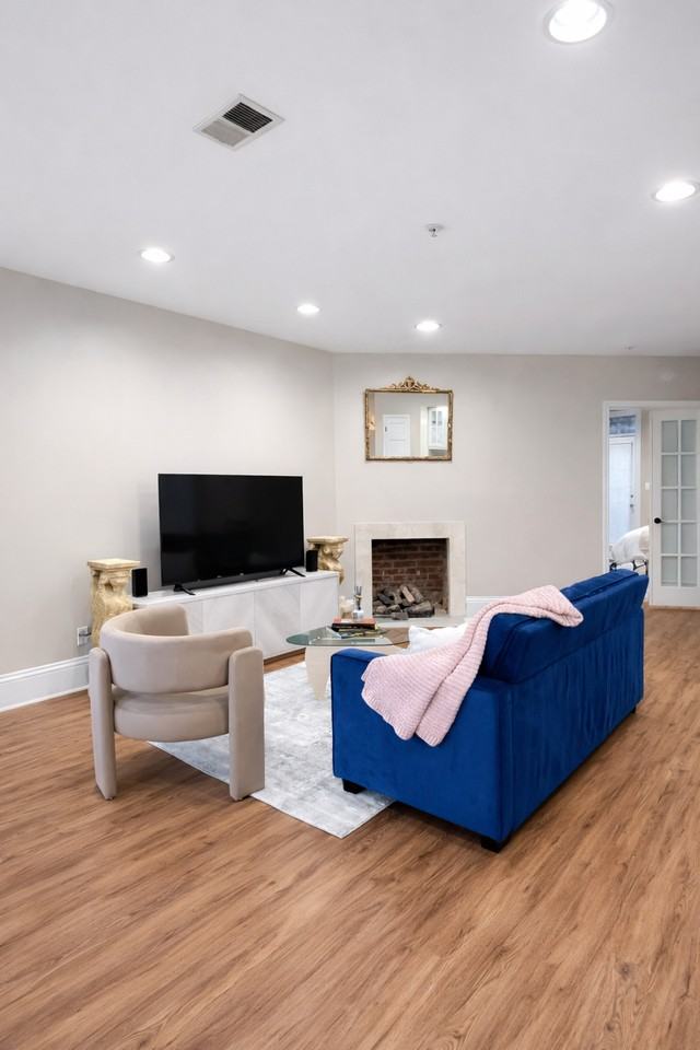 1738 19th St Nw #1587660P - Photo 4 of 33
