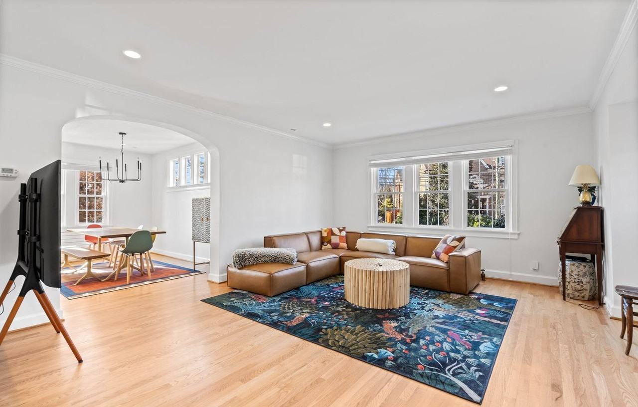 4473 Greenwich Pkwy Nw #1587649P - Photo 3 of 24