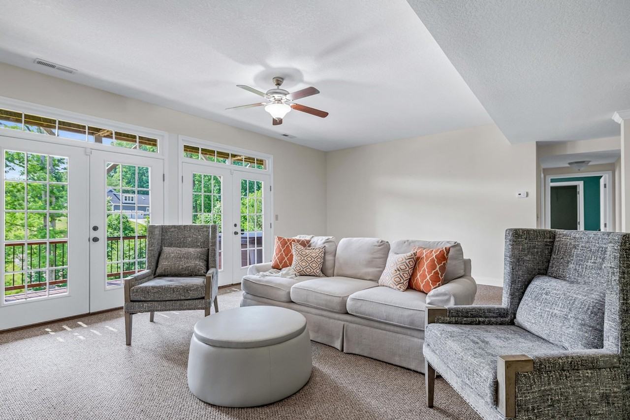 25 Nader Ave #1590571P - Photo 6 of 37