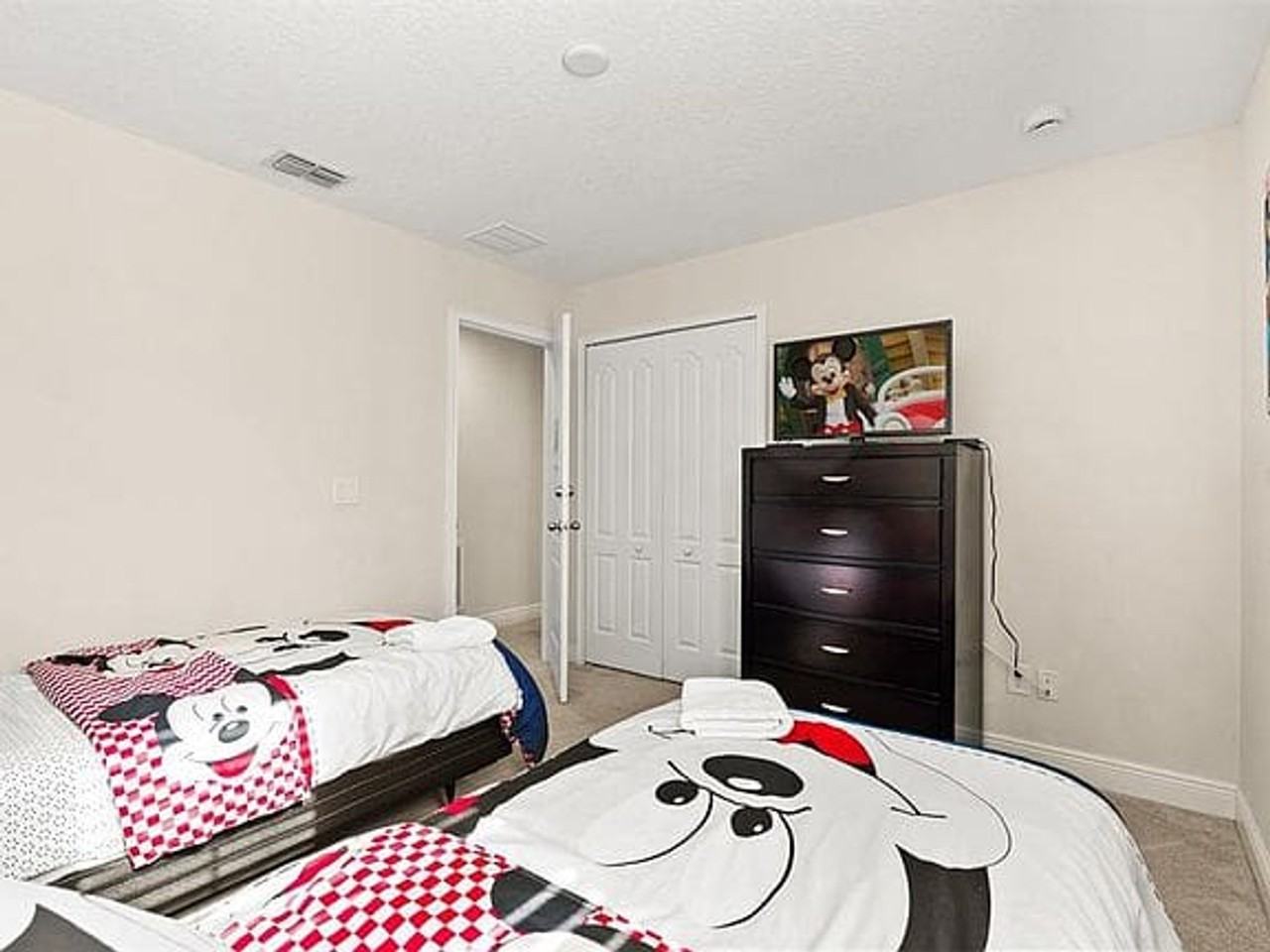 8203 Roseville Blvd #1595816P - Photo 7 of 37