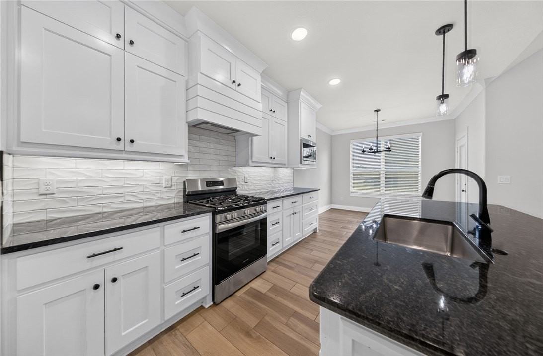 2040 Myrrh Pl - Photo 3 of 28