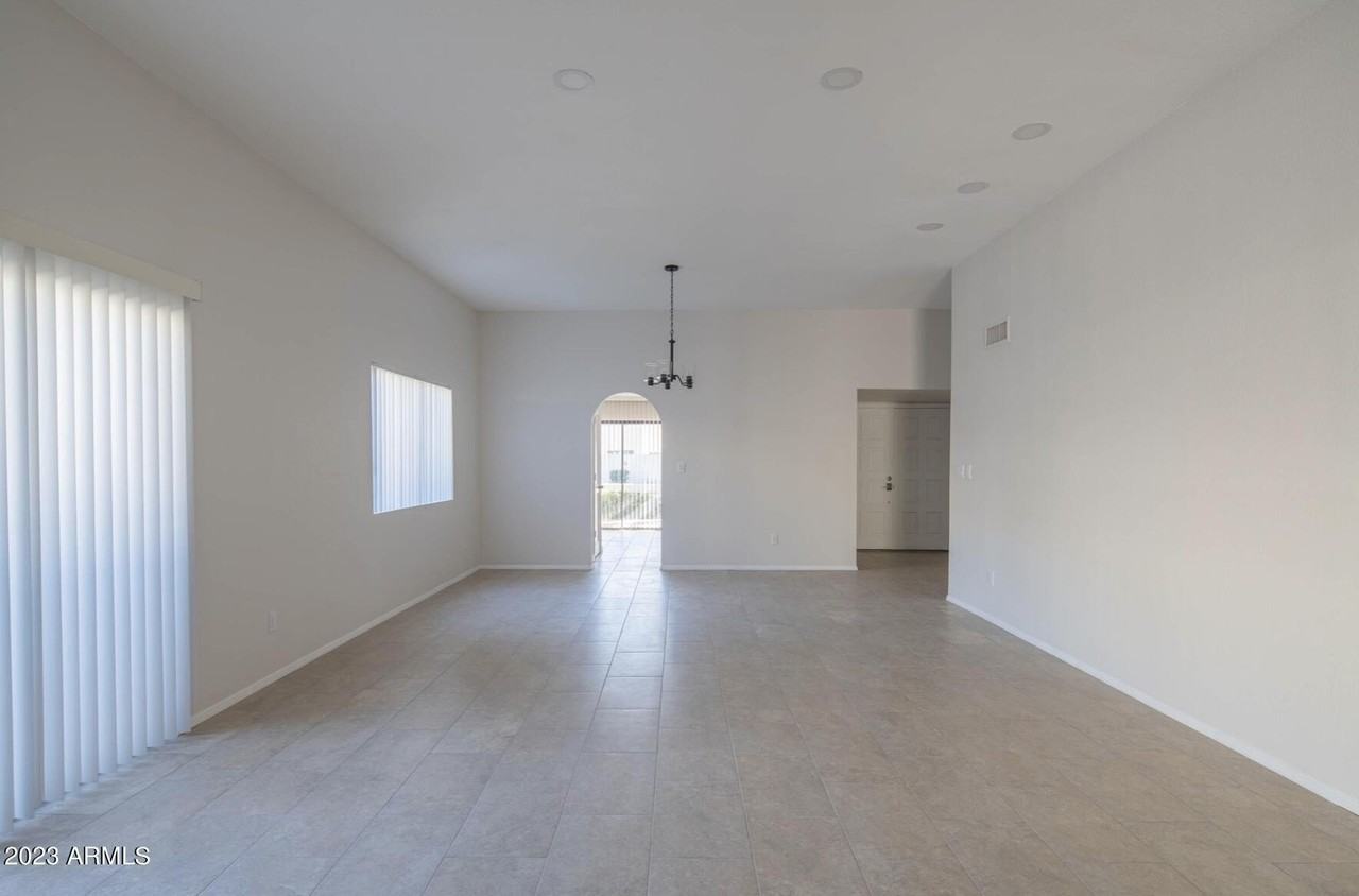 8444 E San Bernardo Dr - Photo 3 of 25