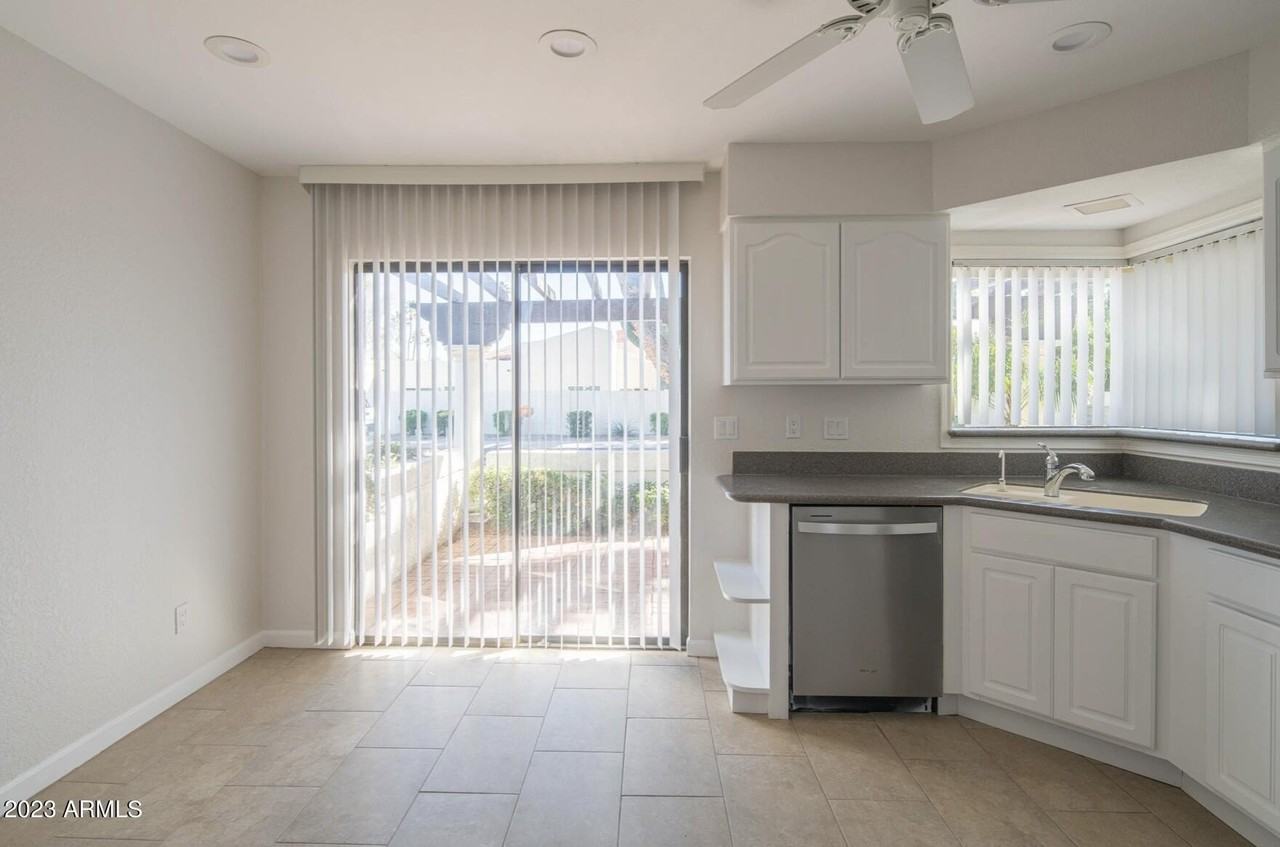 8444 E San Bernardo Dr - Photo 4 of 25