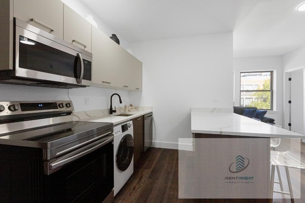 1553 W Hollywood Ave #1555-306 - Photo 4 of 20
