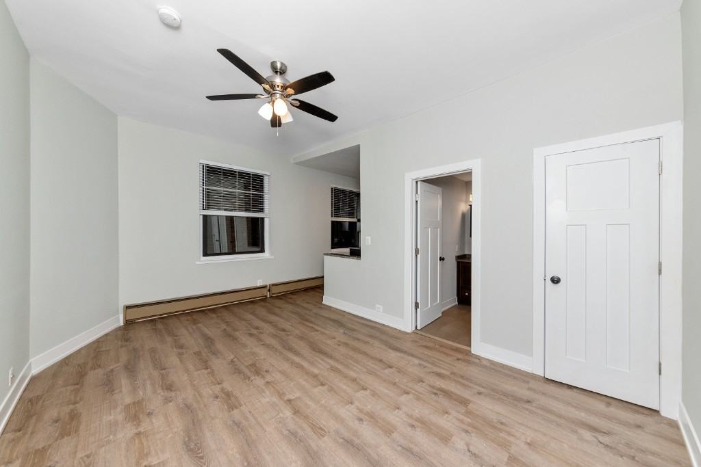 635 W Barry #105 - Photo 2 of 5