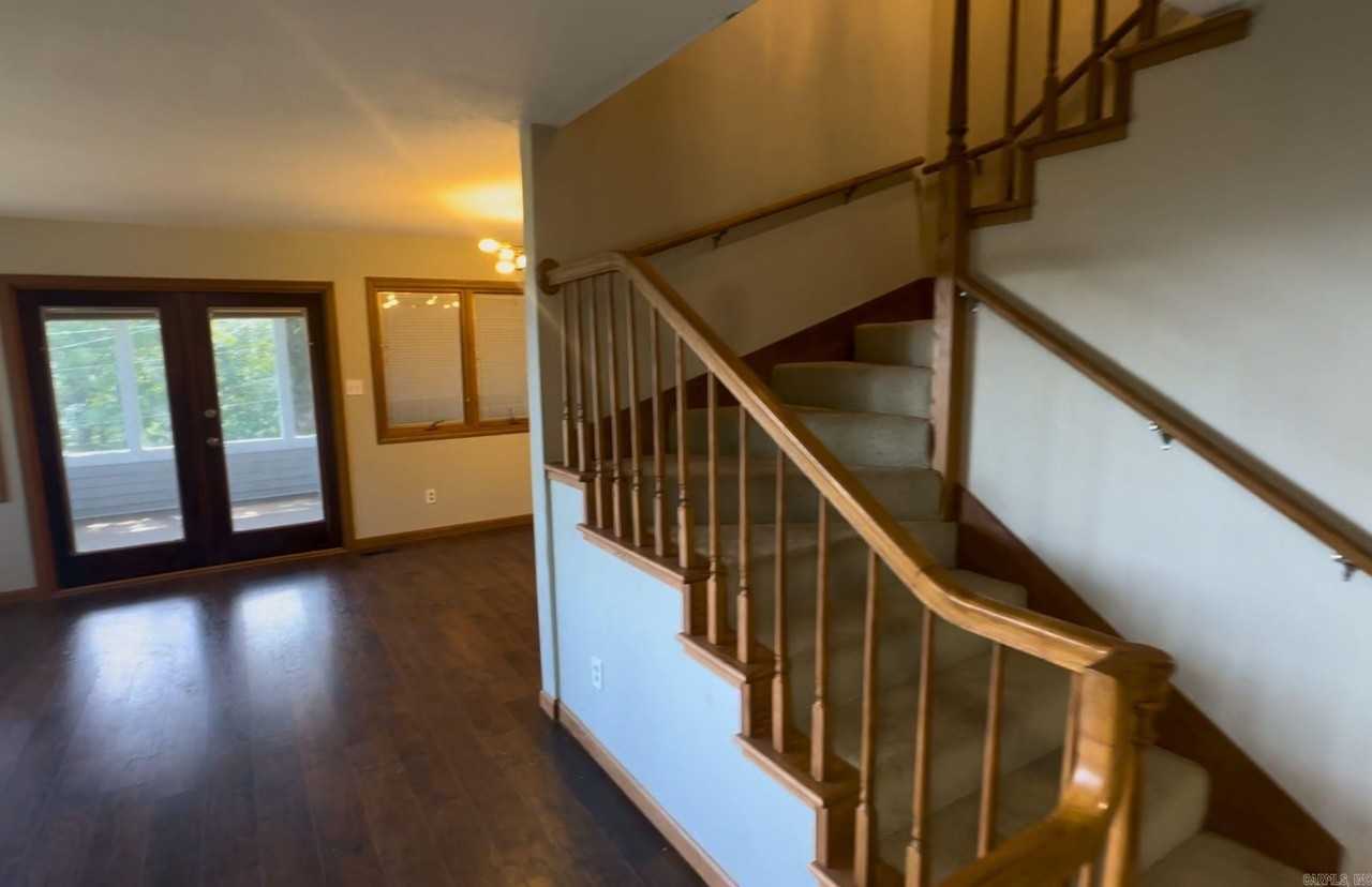 101 Jennifer Pl - Photo 5 of 41