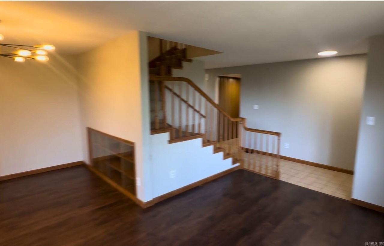 101 Jennifer Pl - Photo 7 of 41
