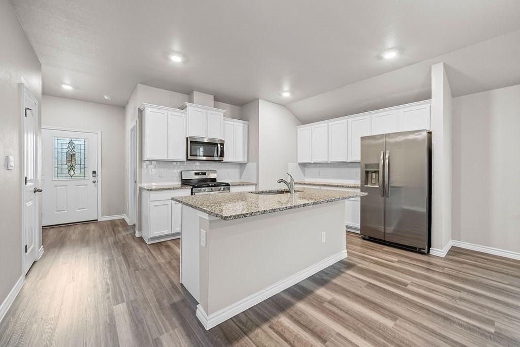 1126 Breebry Dr - Photo 2 of 38