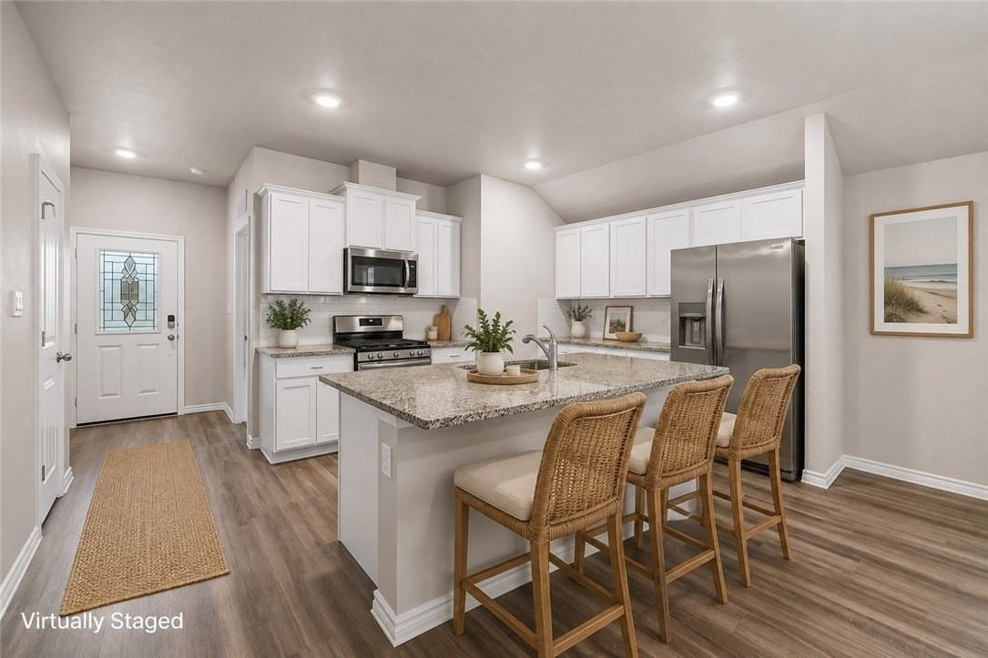 1126 Breebry Dr - Photo 3 of 38