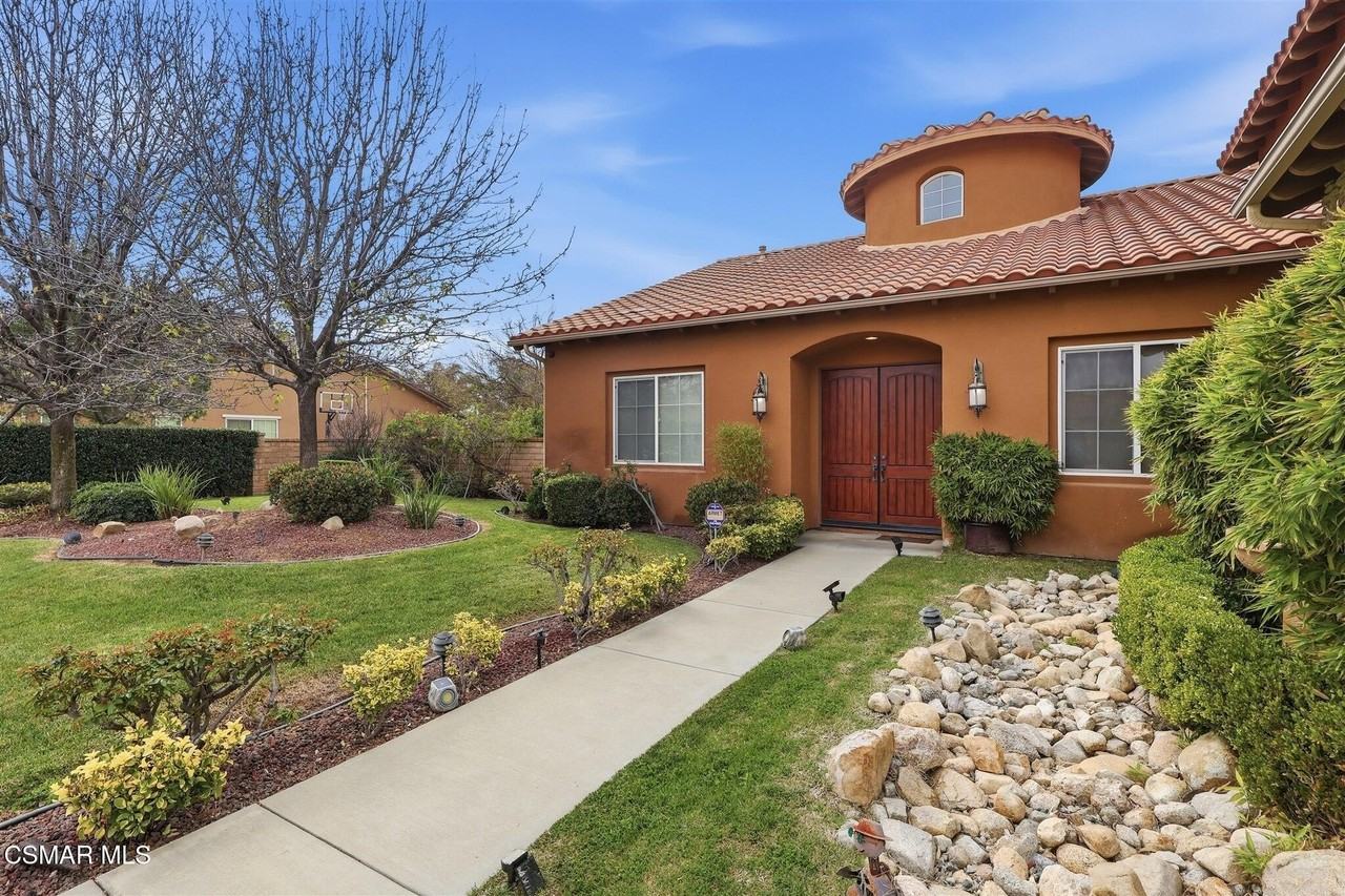 9651 Sagebrush Ave - Photo 3 of 50