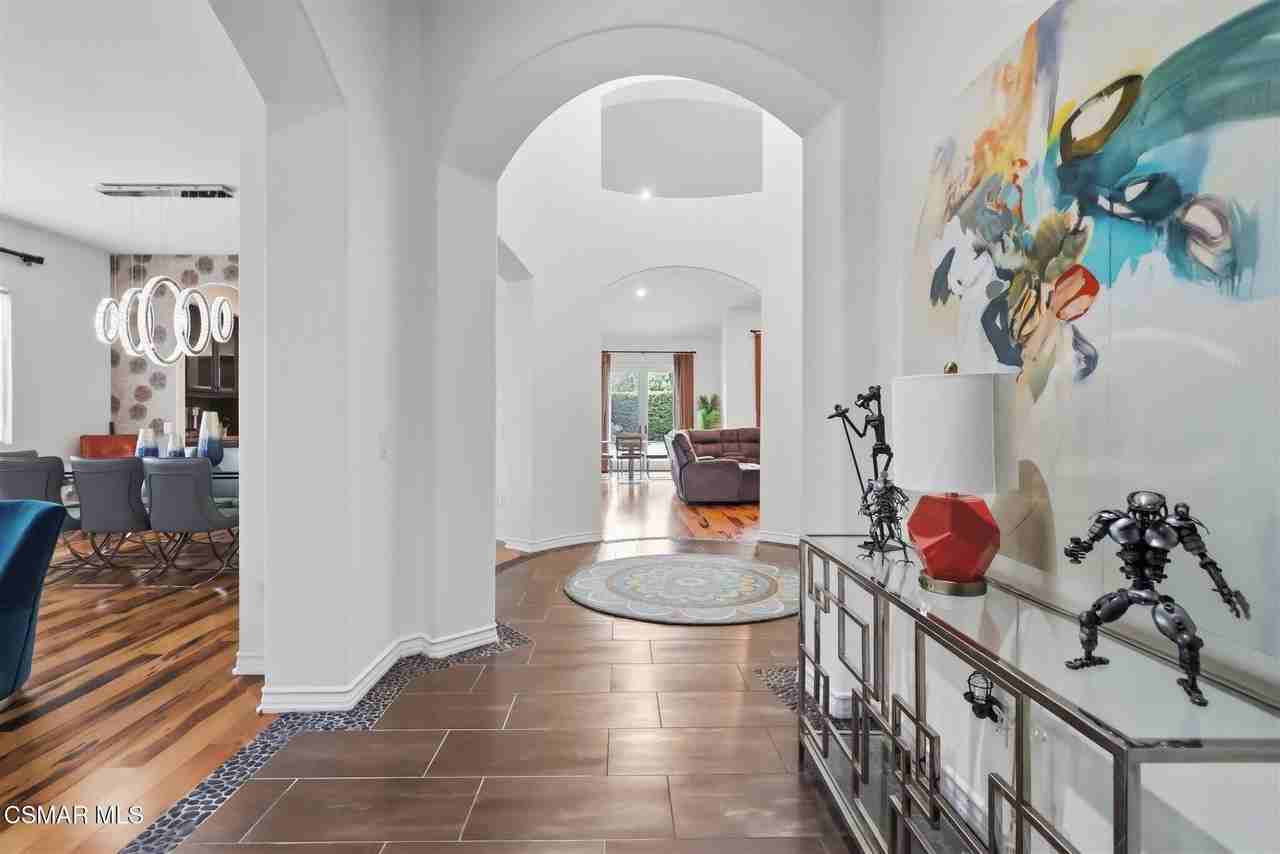 9651 Sagebrush Ave - Photo 5 of 50