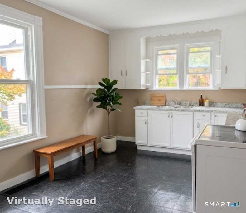 714 Prospect St - Photo 2 of 9