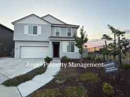 featured image of 433 Fuchsia Ct #1